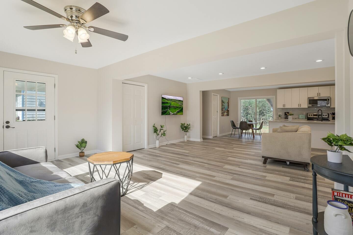 3032 Brook Drive 23