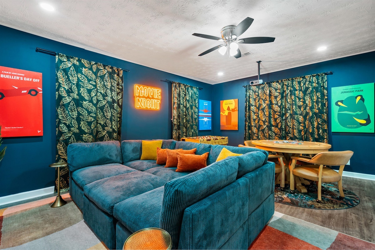 Oriole Oasis | Pool | PuttPutt | Theater | Game Room + More 1