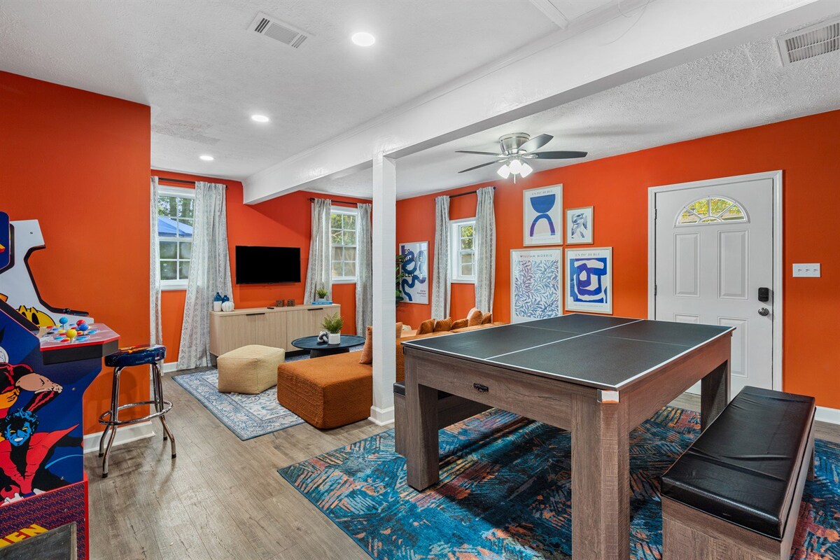 Oriole Oasis | Pool | PuttPutt | Theater | Game Room + More 3