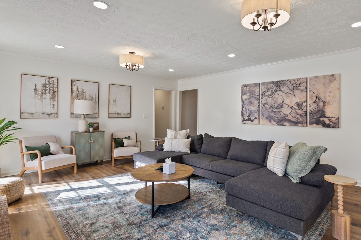 Pet Friendly Home – 10 Minutes to Trilith! 8