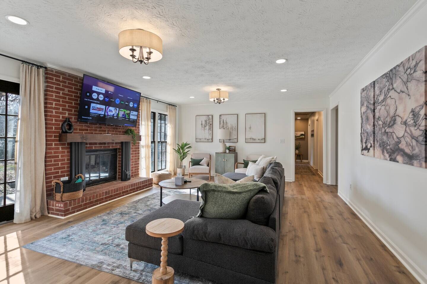 Pet Friendly Home – 10 Minutes to Trilith! 13